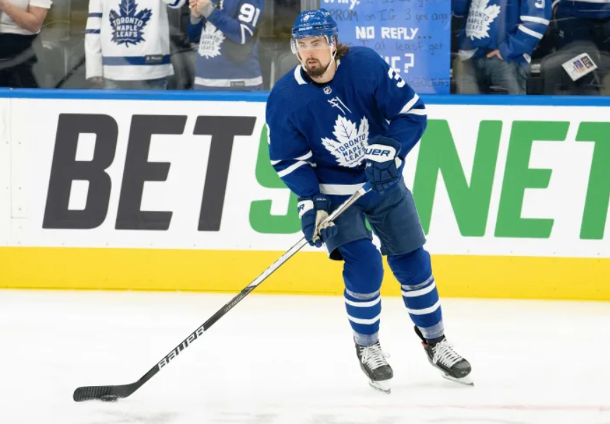 Justin Holl, Toronto Maple Leafs