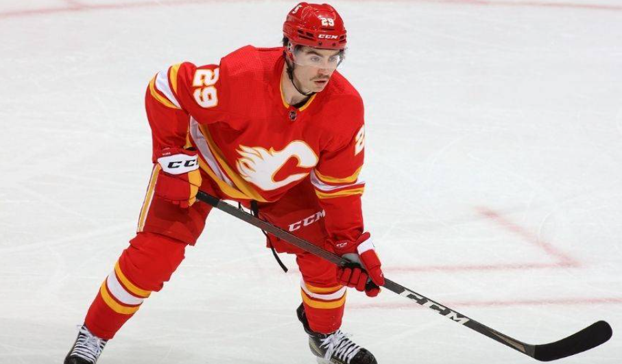 Dillon Dube, Calgary Flames